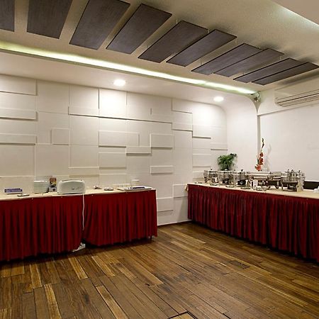 Hotel Planet Residency Mumbai Bagian luar foto