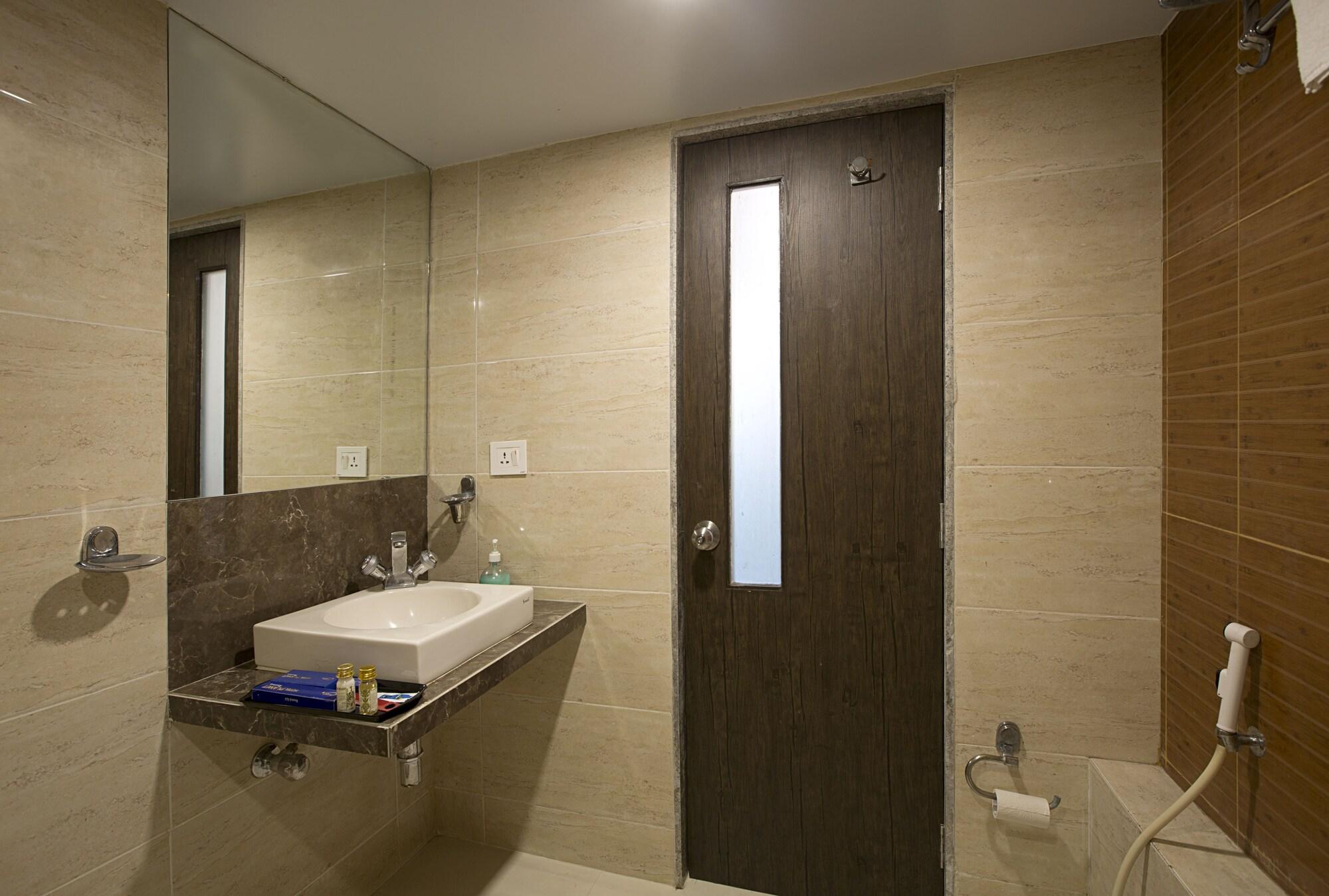 Hotel Planet Residency Mumbai Bagian luar foto