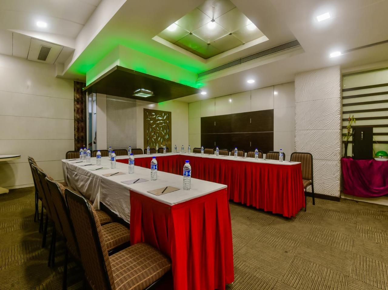 Hotel Planet Residency Mumbai Bagian luar foto