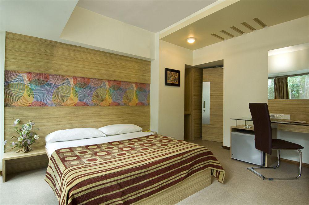 Hotel Planet Residency Mumbai Bagian luar foto